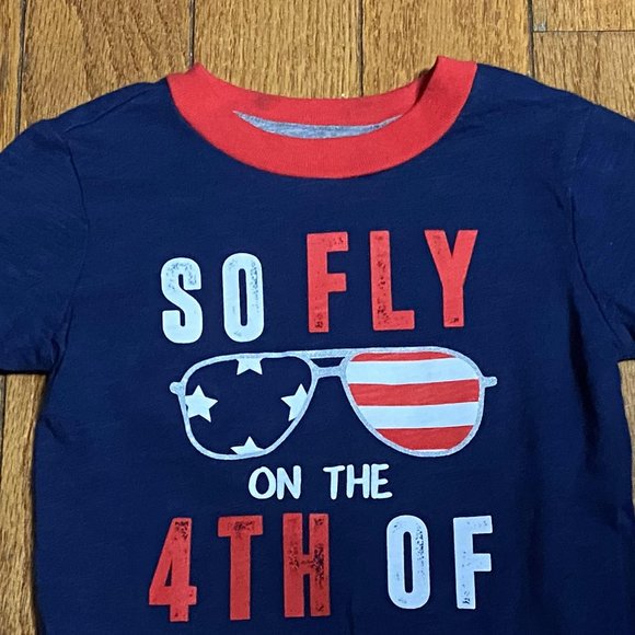 Carter's ❤️ Kid's Blue Short Sleeve T-Shirt Size 2T (PRE-LOVED) - Picture 2 of 3